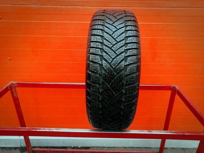 Б/у шина 225/40 R18 Dunlop SP Winter Sport M3