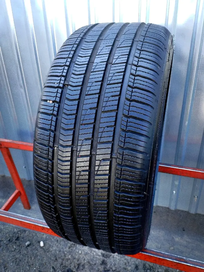 Б/у шина 225/40 R18 Dunlop Sport All Season