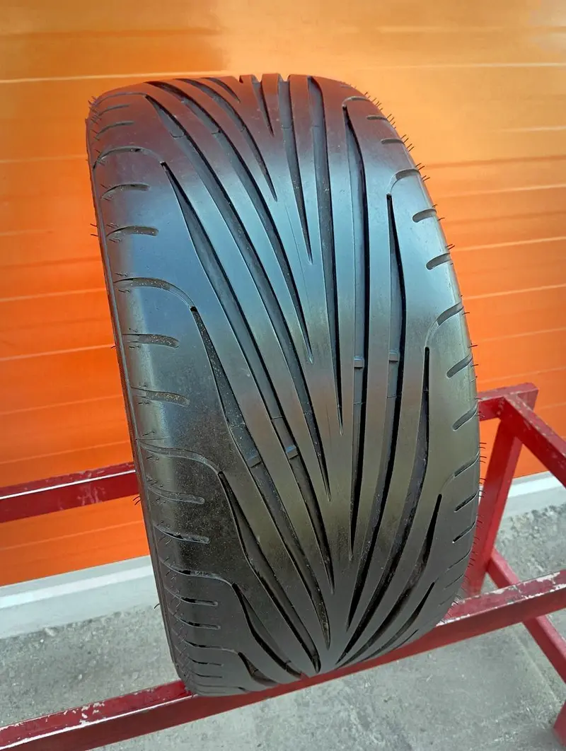 Б/у шина 225/40 R18 Goodyear Eagle F1 GS-D3