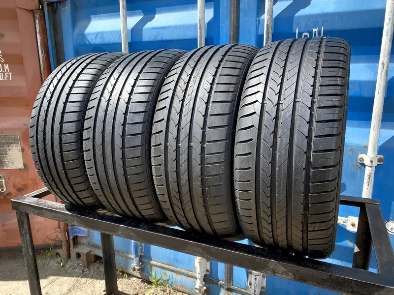 Комплект б/у шин 225/40 R18 Goodyear EfficientGrip, фото 1