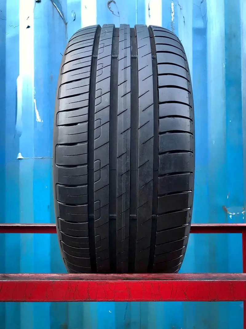 Б/у шина 225/40 R18 Goodyear EfficientGrip Performance, фото 1