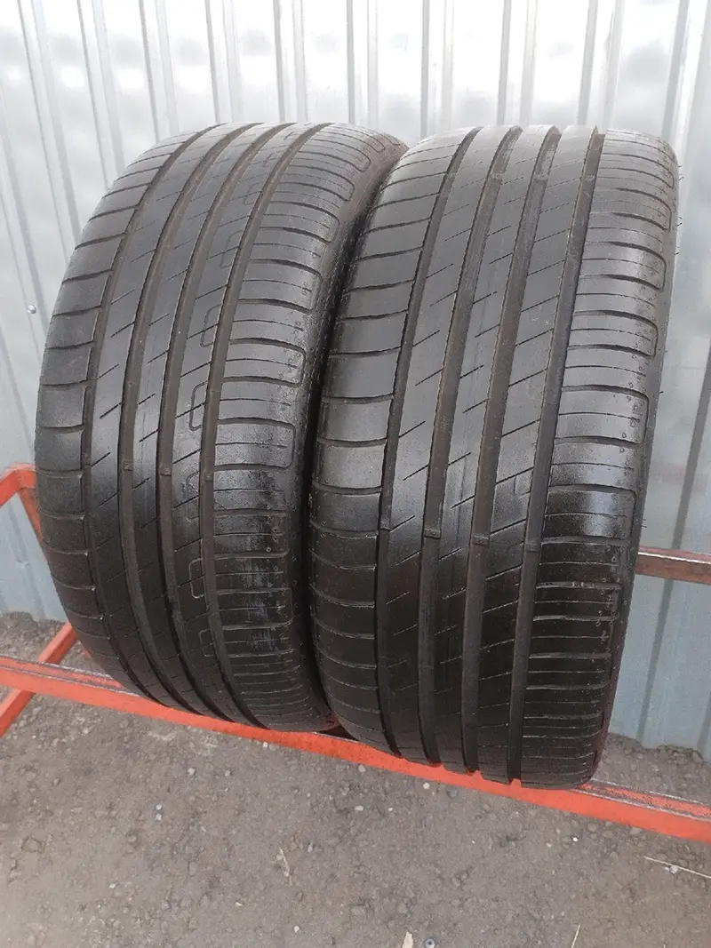 Пара б/у шин 225/40 R18 Goodyear EfficientGrip Performance