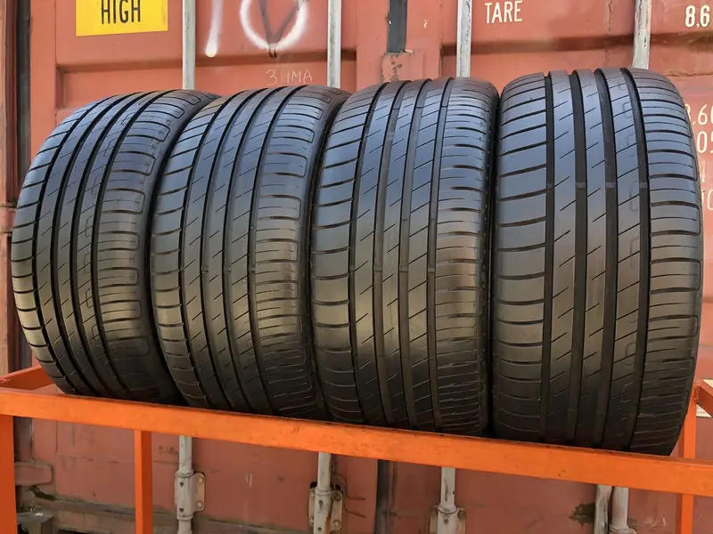 Комплект б/у шин 225/40 R18 Goodyear EfficientGrip Performance
