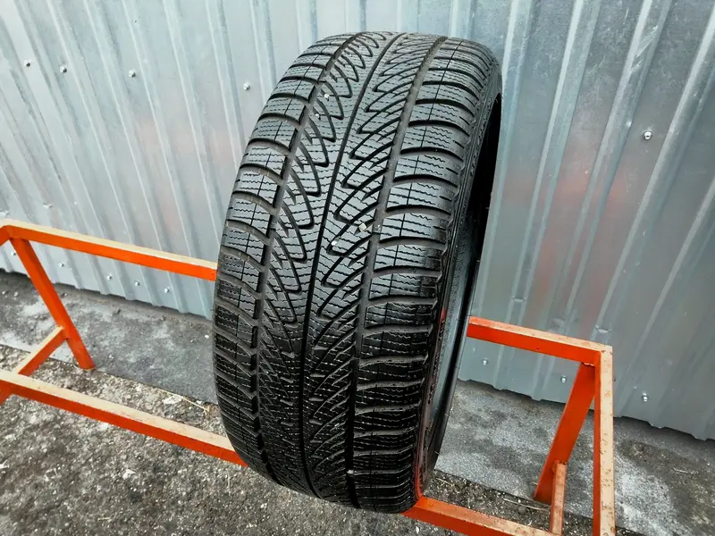 Б/у шина 225/40 R18 Goodyear Ultra Grip 8 Performance