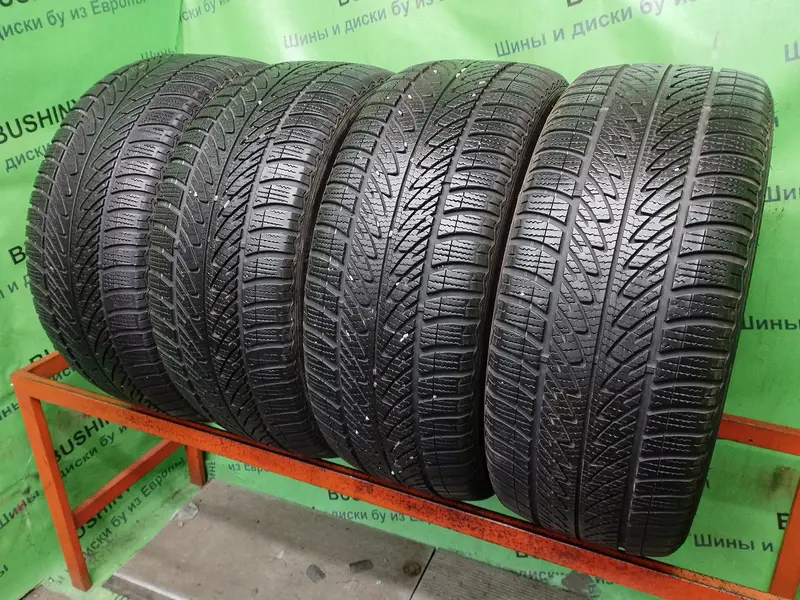 Комплект б/у шин 225/40 R18 Goodyear Ultra Grip 8 Performance