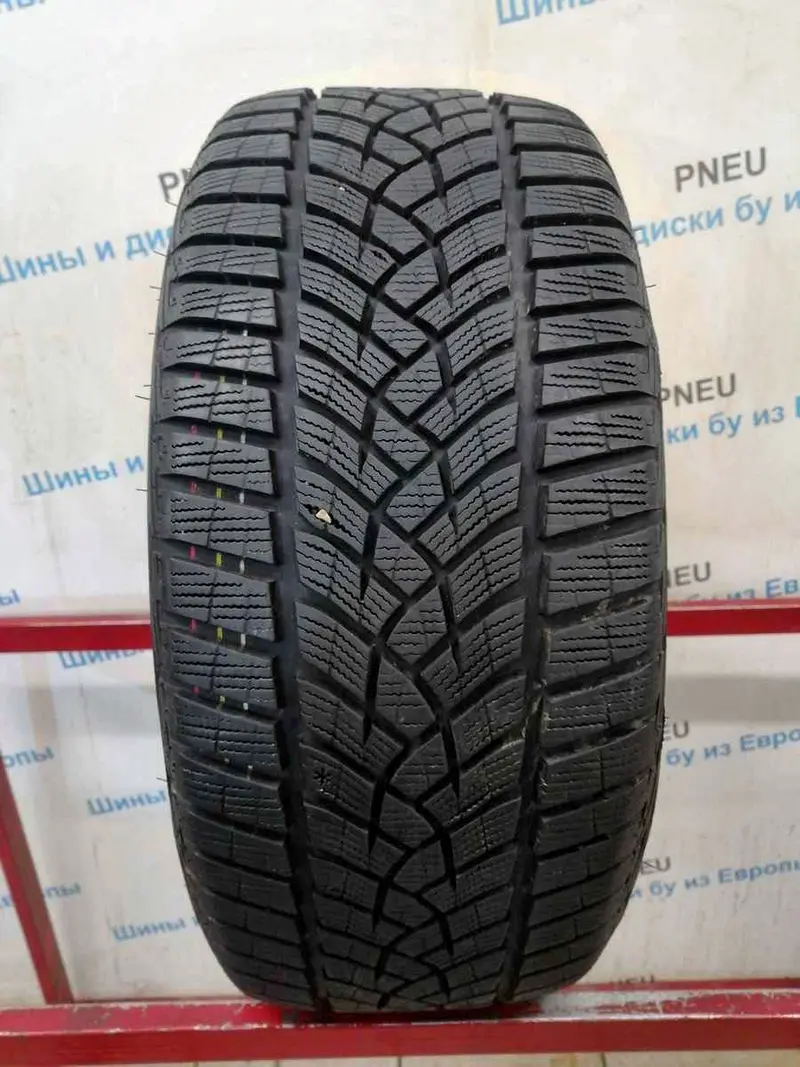 Б/у шина 225/40 R18 Goodyear Ultra Grip Perfomance GEN-1