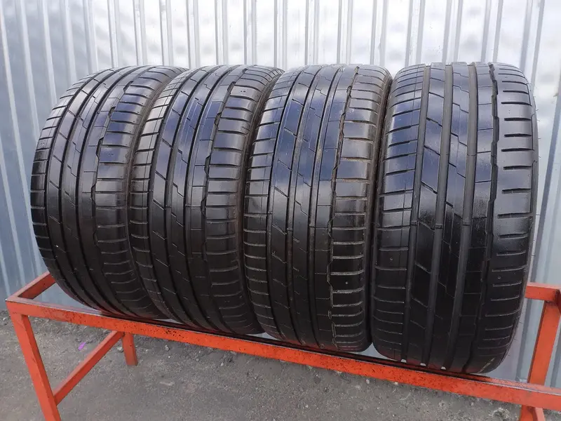 Комплект б/у шин 225/40 R18 Hankook Ventus S1 Evo3 K127