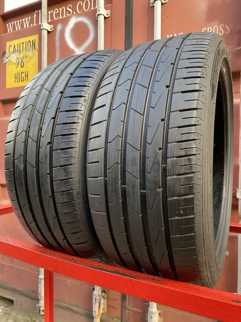 Пара б/у шин 225/40 R18 Hankook Ventus S1 Evo3 K127