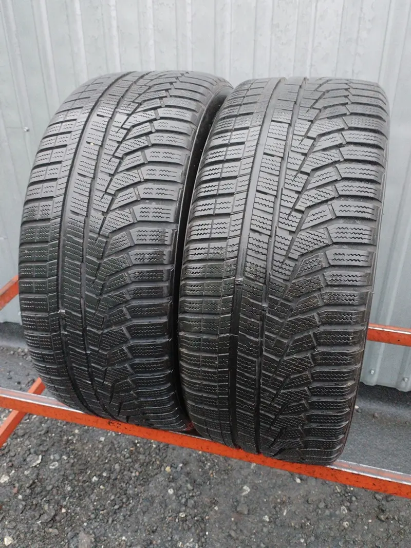Пара б/у шин 225/40 R18 Hankook Winter I Cept Evo2 W320