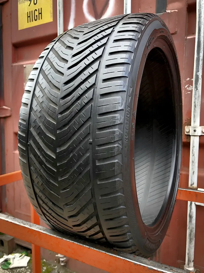 Б/у шина 225/40 R18 Kormoran All Season
