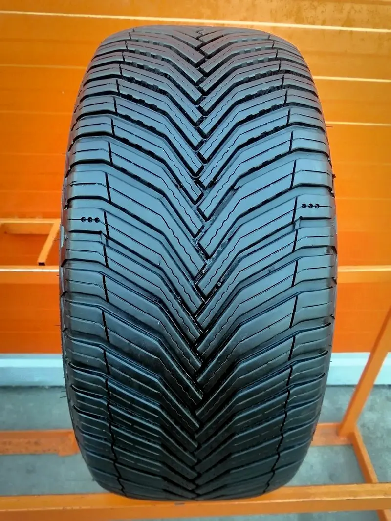 Б/у шина 225/40 R18 Michelin CrossClimate 2