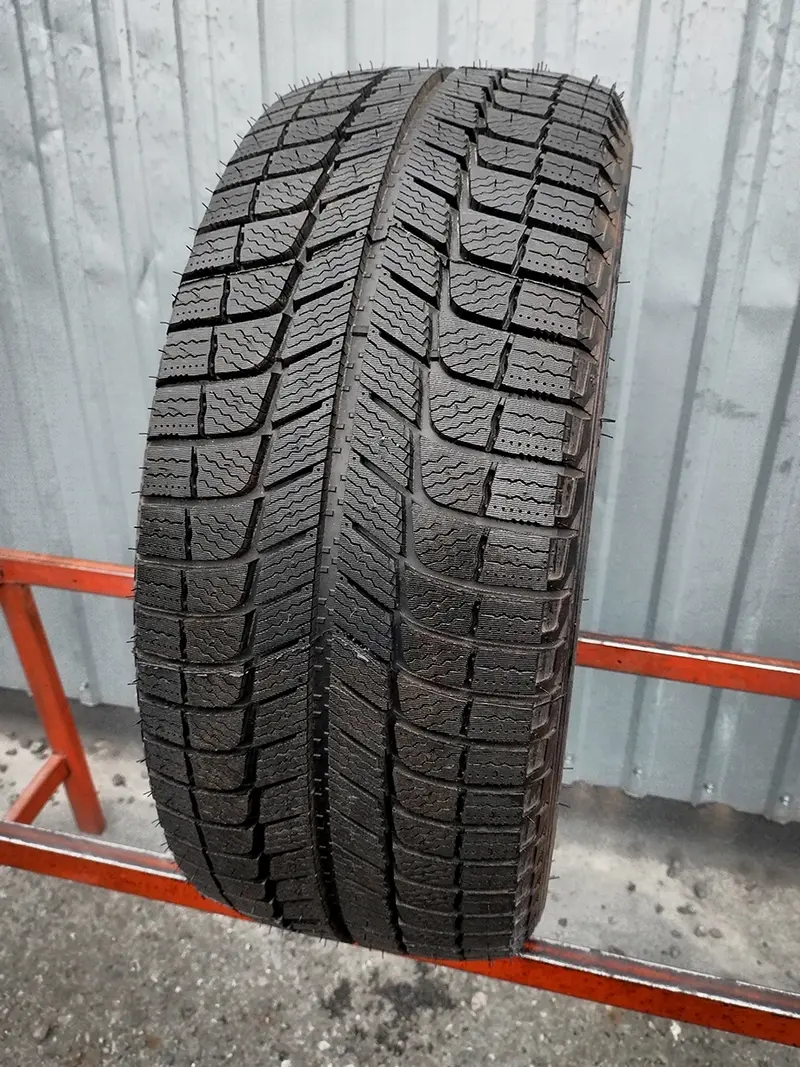 Б/у шина 225/40 R18 Michelin X-Ice 3