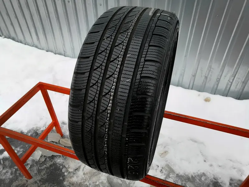 Б/у шина 225/40 R18 Minerva S210 Ice Plus
