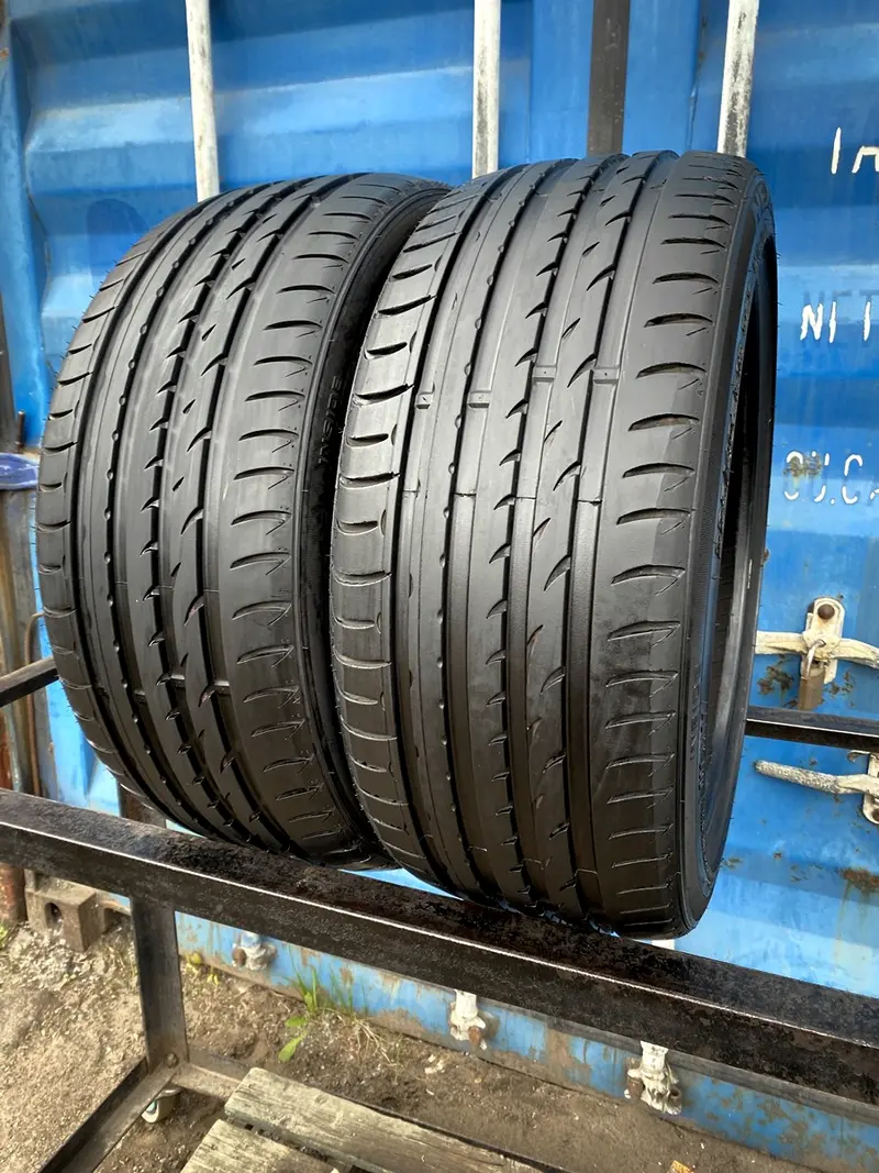 Пара б/у шин 225/40 R18 Nexen N8000