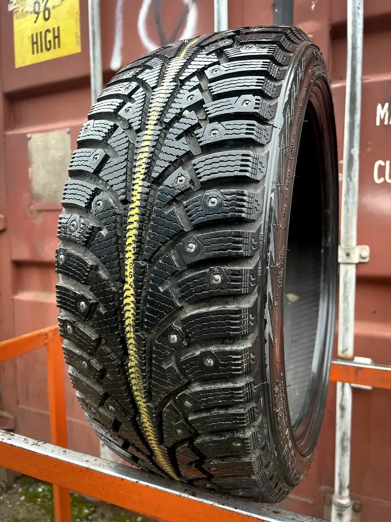 Б/у шина 225/40 R18 Nokian Hakkapeliitta 5