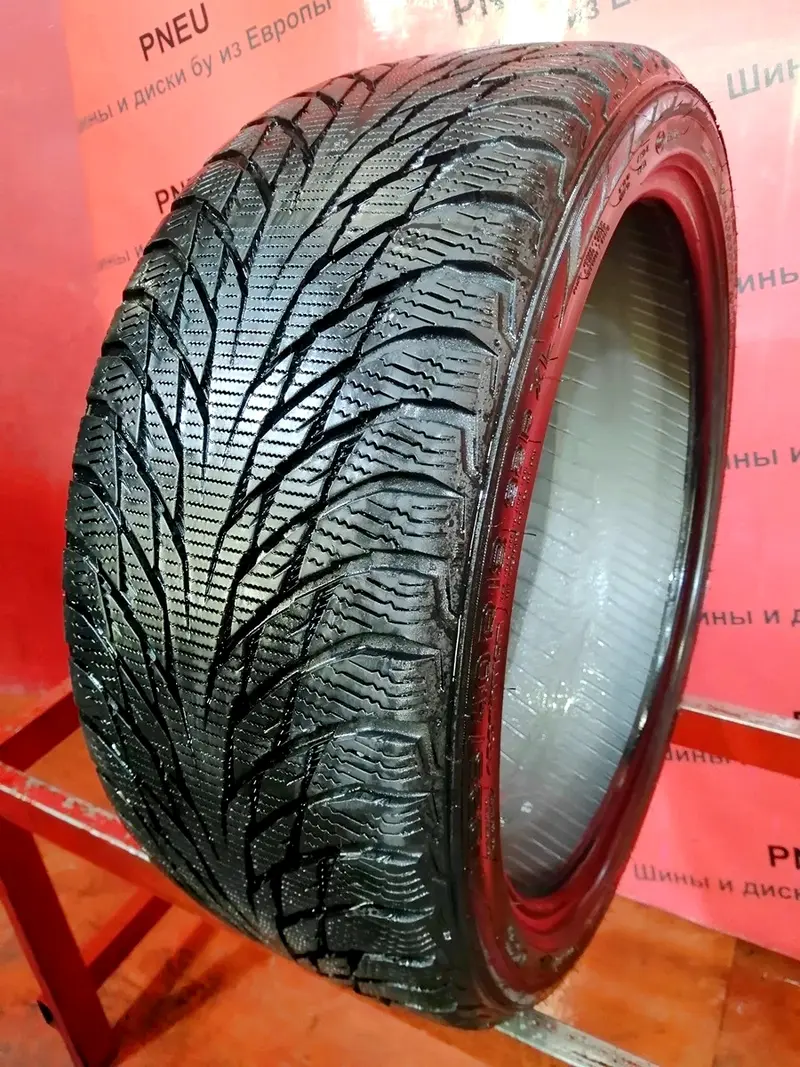 Б/у шина 225/40 R18 Nokian Hakkapeliitta R2