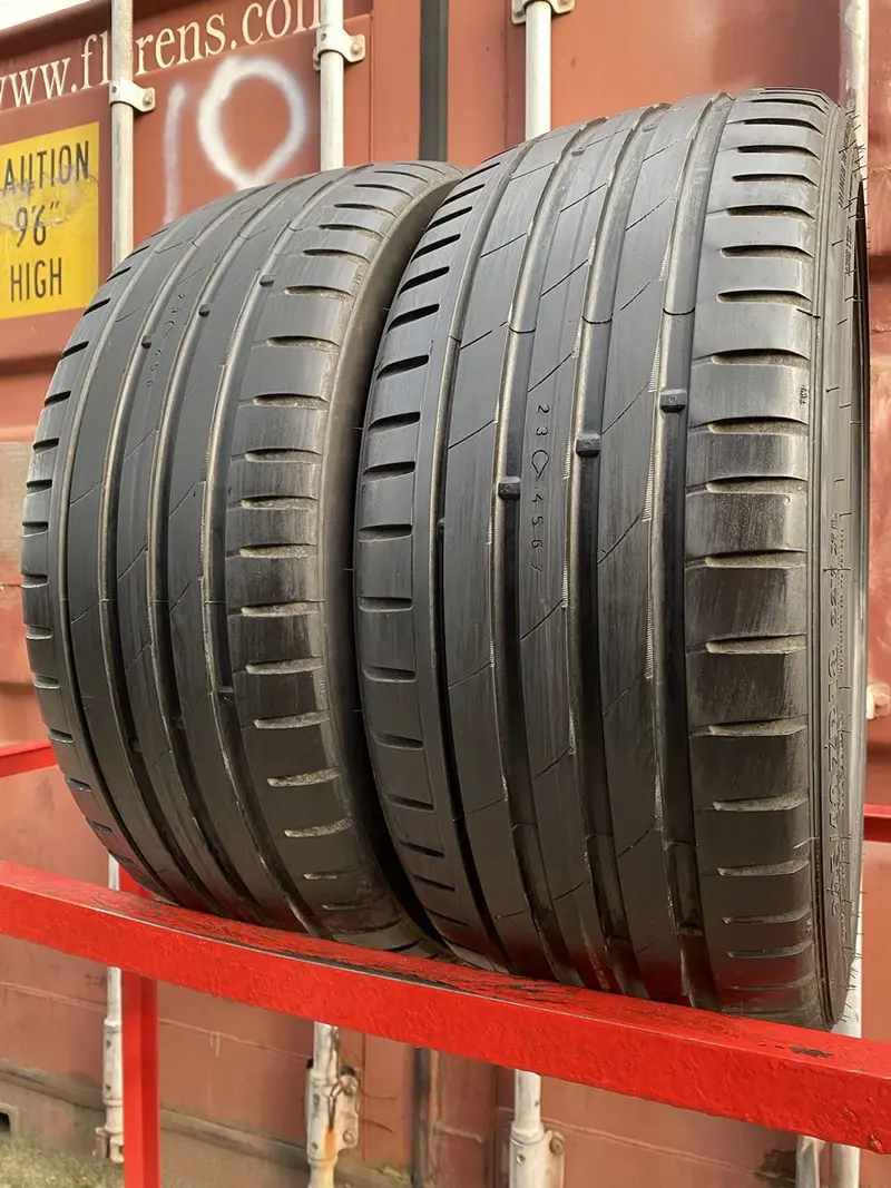 Пара б/у шин 225/40 R18 Nokian Z G2