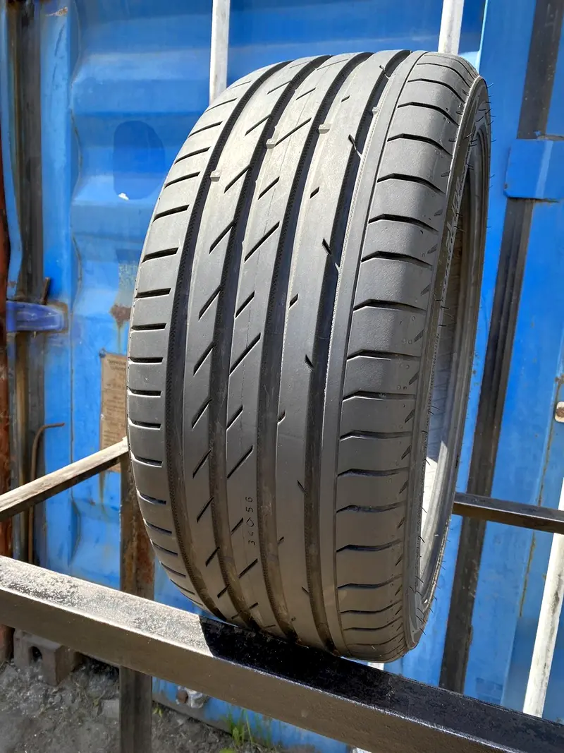 Б/у шина 225/40 R18 Nokian zLine