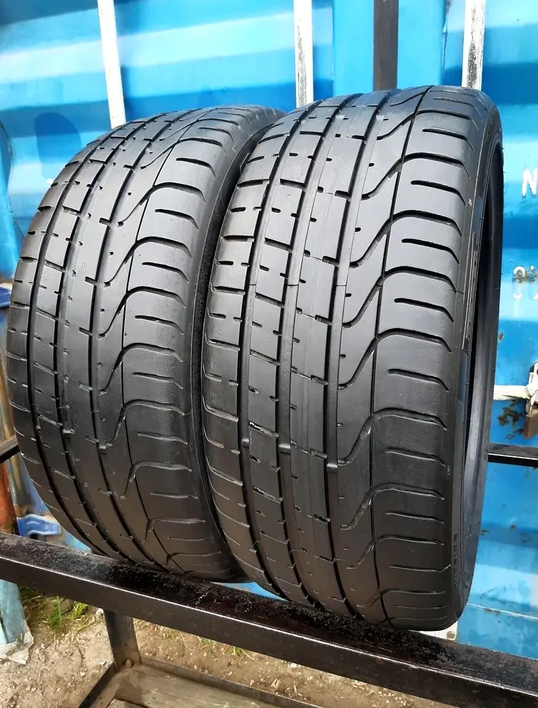 Пара б/у шин 225/40 R18 Pirelli P Zero