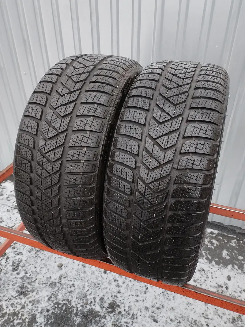 Пара б/у шин 225/40 R18 Pirelli Winter Sottozero 3