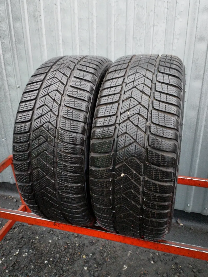 Пара б/у шин 225/40 R18 Pirelli Winter Sottozero 3 RunFlat