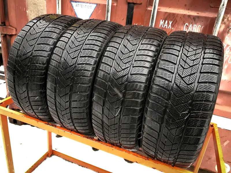 Комплект б/у шин 225/40 R18 Pirelli Winter Sottozero 3 RunFlat, фото 1