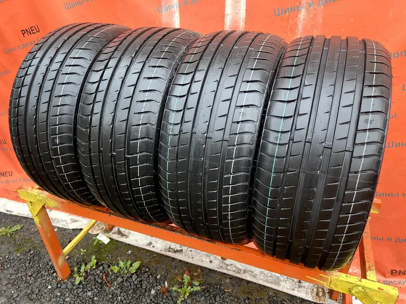 Комплект новых шин 225/40 R18 TRIANGLE EffeXSport TH202, фото 1