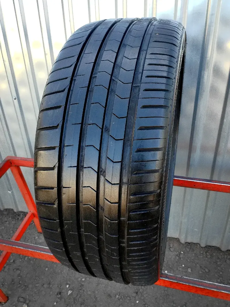 Б/у шина 225/40 R18 Vredestein Ultrac Satin