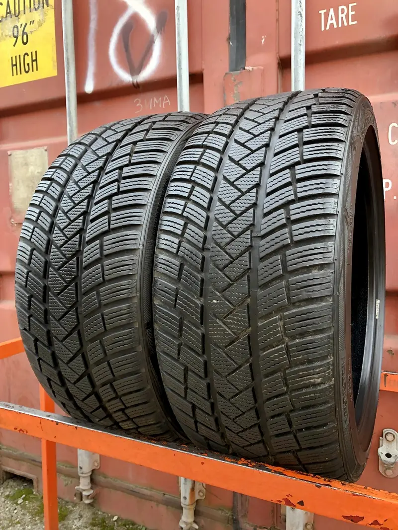 Пара б/у шин 225/40 R18 Vredestein Wintrac Pro