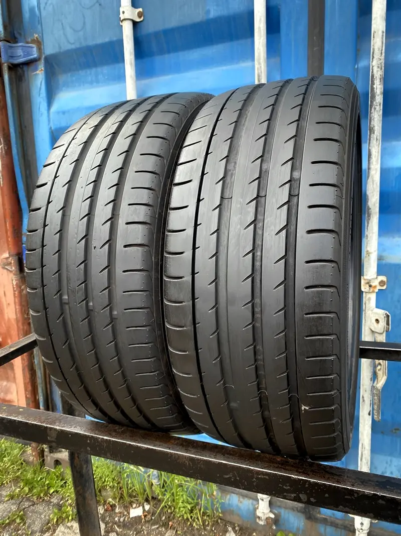 Пара б/у шин 225/40 R18 Yokohama Advan Sport V105