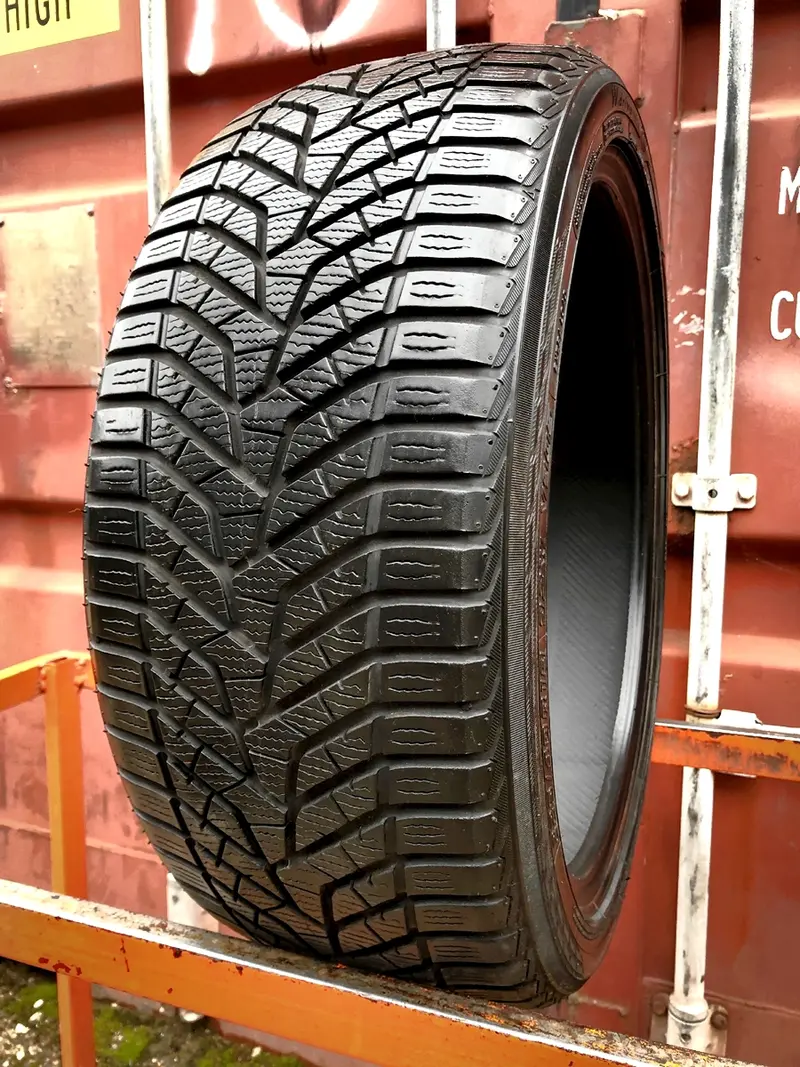 Б/у шина 225/40 R18 Yokohama BluEarth W.Drive V905