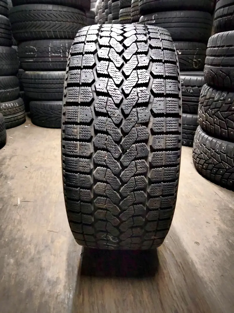 Б/у шина 225/40 R18 Yokohama Ice Guard F700
