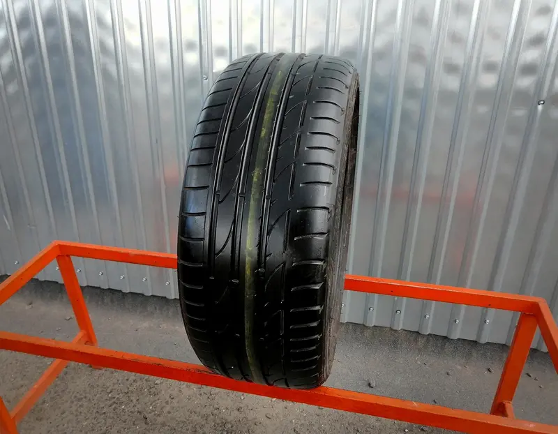 Б/у шина 225/40 R19 Bridgestone Potenza S001