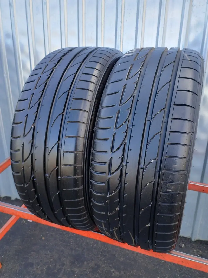 Пара б/у шин 225/40 R19 Bridgestone Potenza S001
