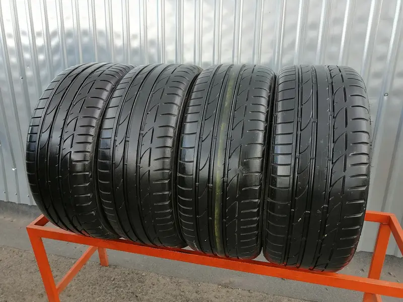 Комплект б/у шин 225/40 R19 Bridgestone Potenza S001