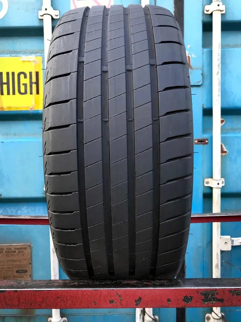 Б/у шина 225/40 R19 Bridgestone Potenza S005