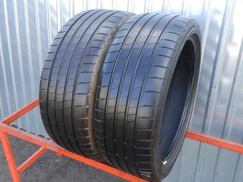 Пара б/у шин 225/40 R19 Bridgestone Potenza S005