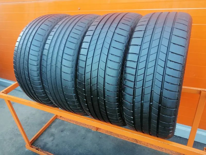 Комплект б/у шин 225/40 R19 Bridgestone Turanza T005