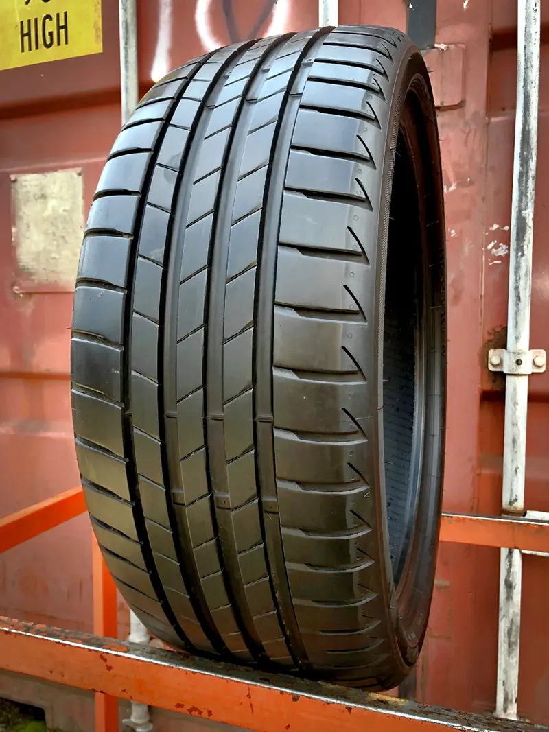 Б/у шина 225/40 R19 Bridgestone Turanza T005, фото 1