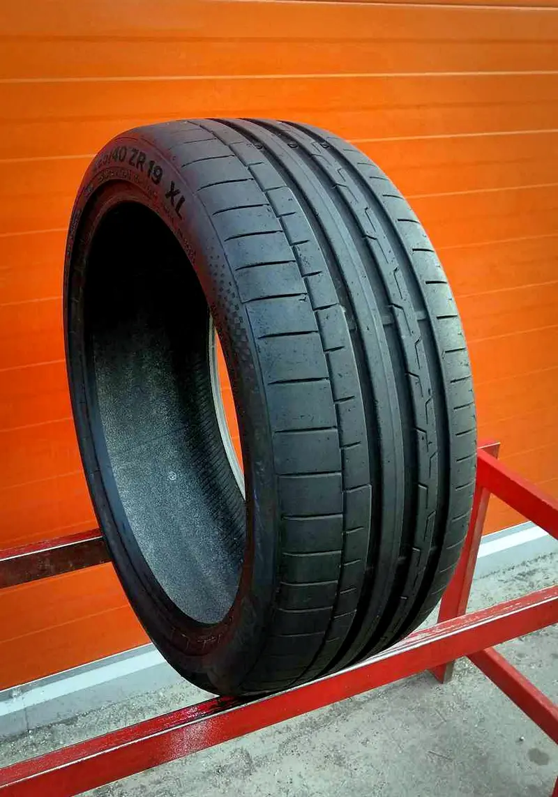 Б/у шина 225/40 R19 Continental SportContact 6