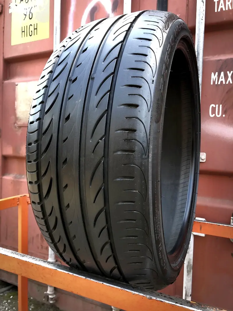 Б/у шина 225/40 R19 Pirelli P Zero Nero GT, фото 1