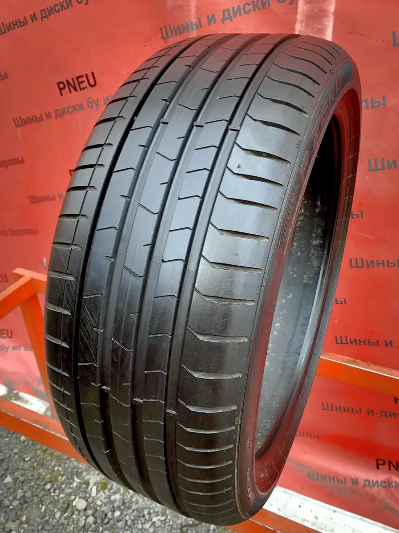 Б/у шина 225/40 R19 Pirelli P Zero PZ4