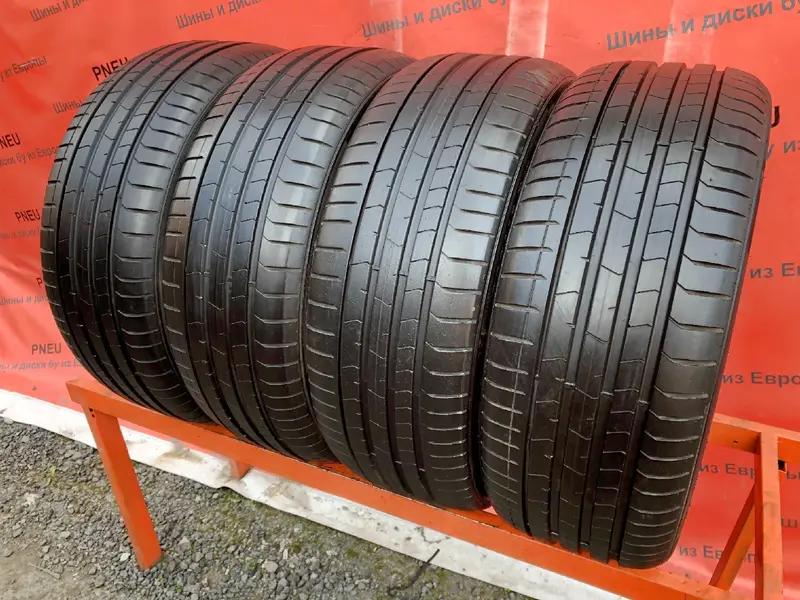 Комплект б/у шин 225/40 R19 Pirelli P Zero PZ4