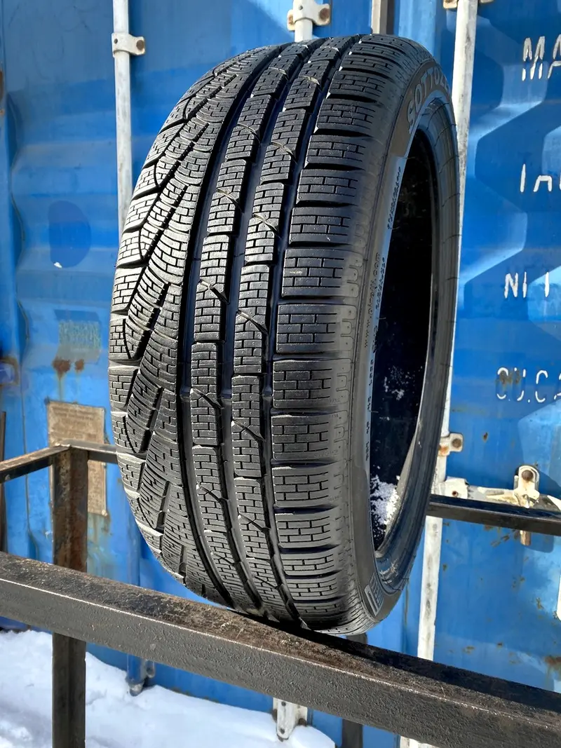 Б/у шина 225/40 R19 Pirelli Winter 210 Sottozero 2 RunFlat