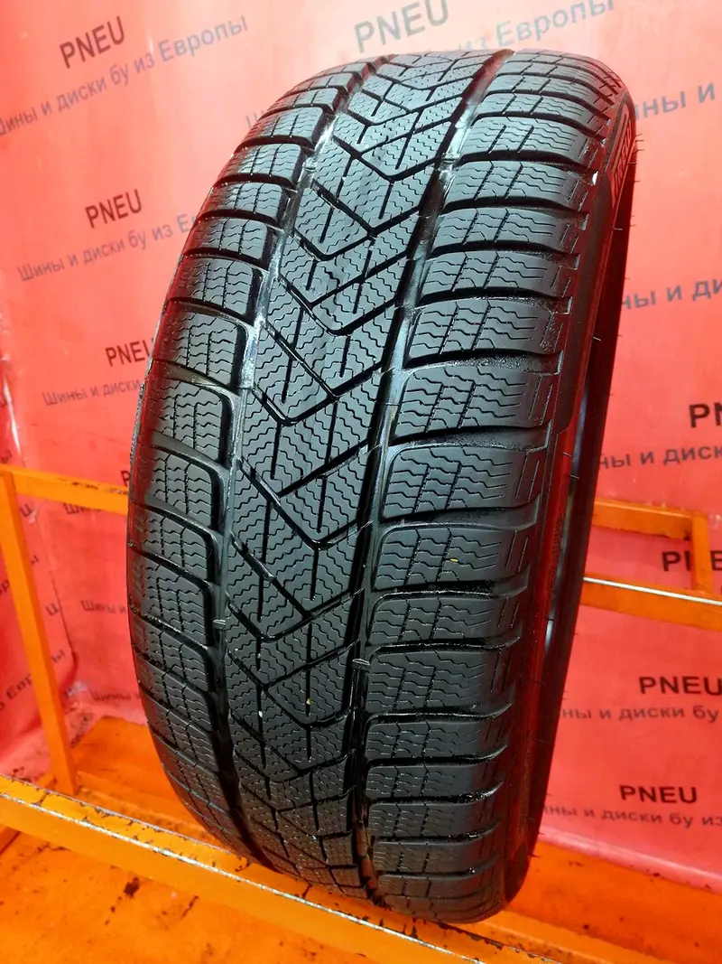 Б/у шина 225/40 R19 Pirelli Winter Sottozero 3