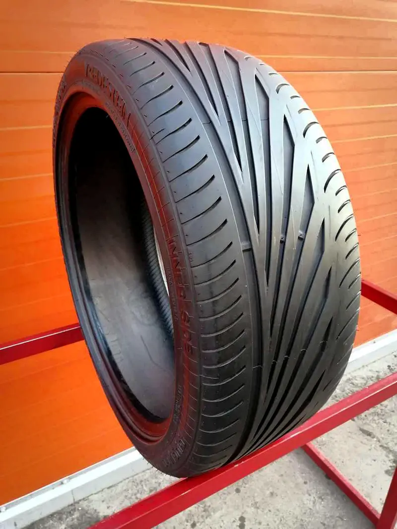 Б/у шина 225/40 R19 Vredestein Ultrac Sessanta
