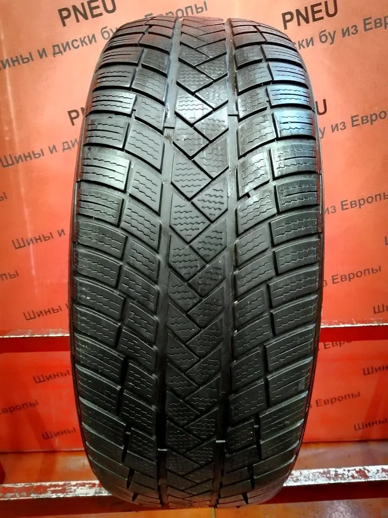 Б/у шина 225/40 R19 Vredestein Wintrac Pro
