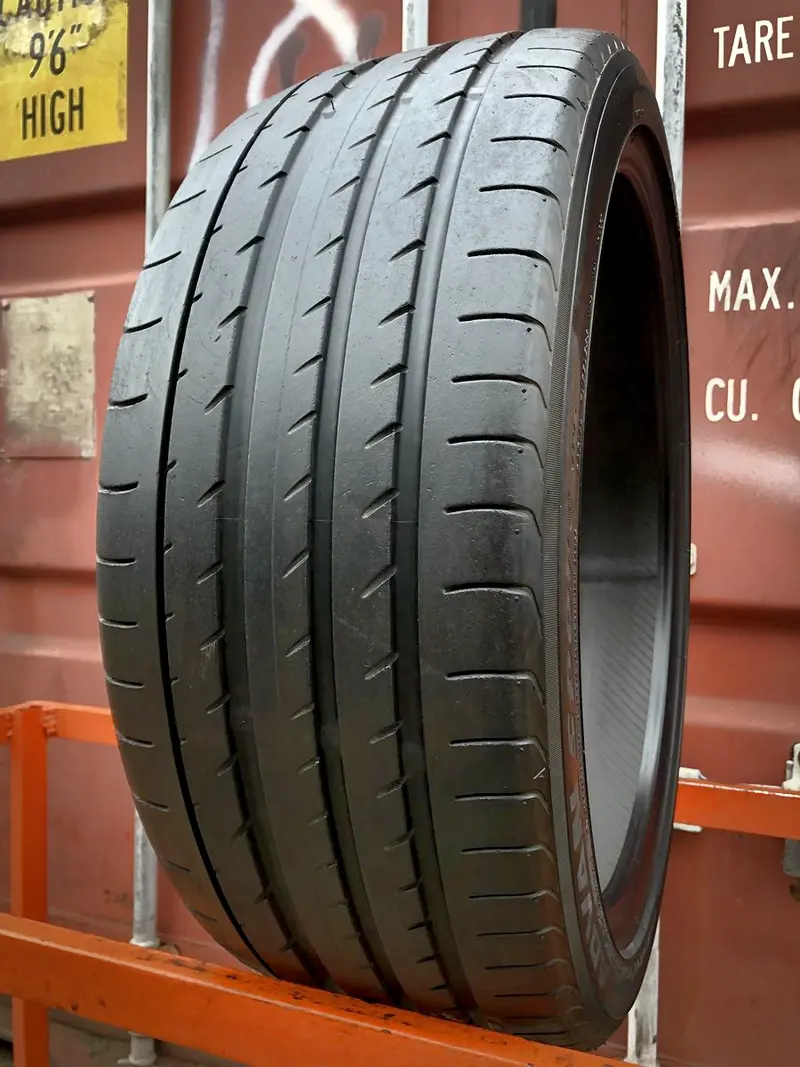 Б/у шина 225/40 R19 Yokohama Advan Sport V105, фото 1
