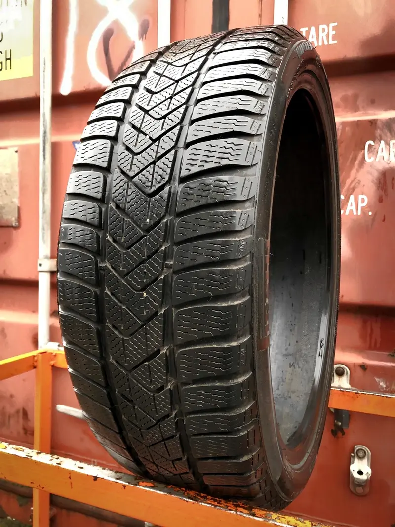Б/у шина 225/40 R20 Pirelli Winter Sottozero 3 RunFlat, фото 1