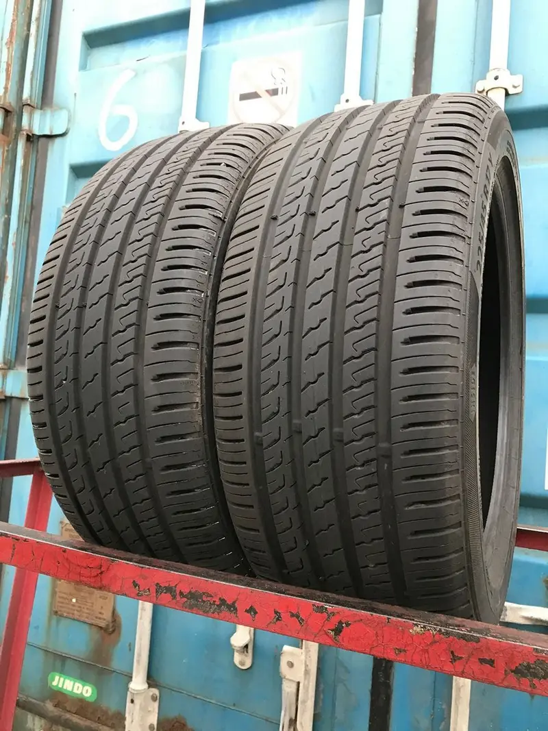 Пара б/у шин 225/45 R17 Barum Bravuris 5HM